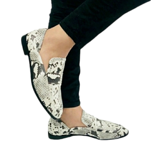 Zara Shoes Zara Womens Shoes Black White Faux Snakeskin Slip On